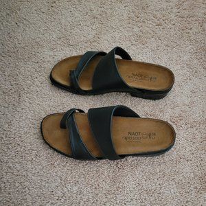 Women's Naot new Black sandals, Size 38 (US Size 7 to 7-1/2) with box